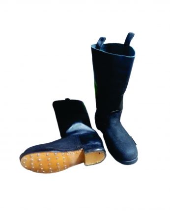 Jack boot with Hobnails